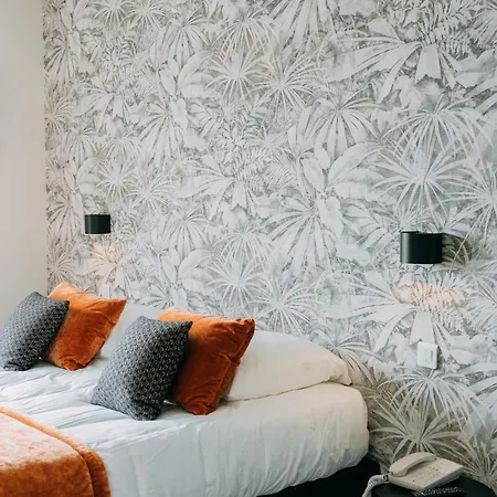 Les Agapanthes-logis 3*