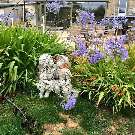 Hotel Les Agapanthes Ploubazlanec